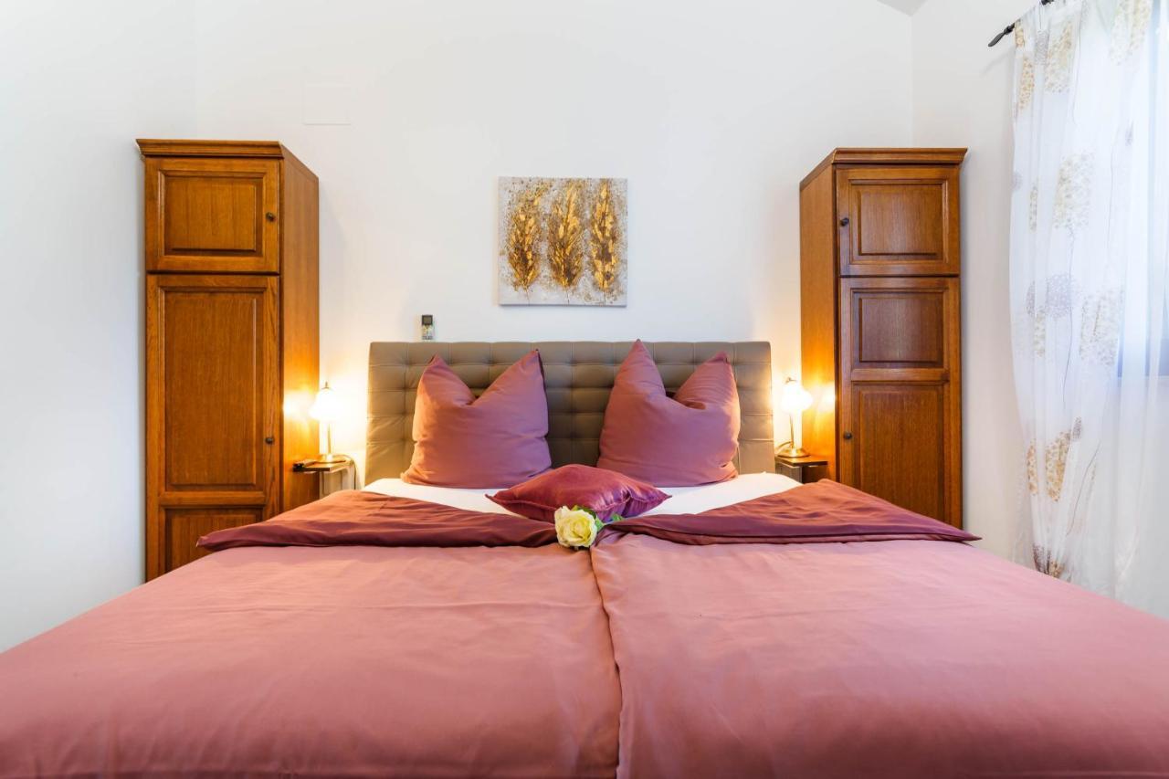 Villa Kamenica Kras Buitenkant foto