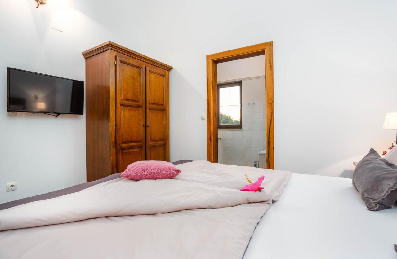 Villa Kamenica Kras Buitenkant foto